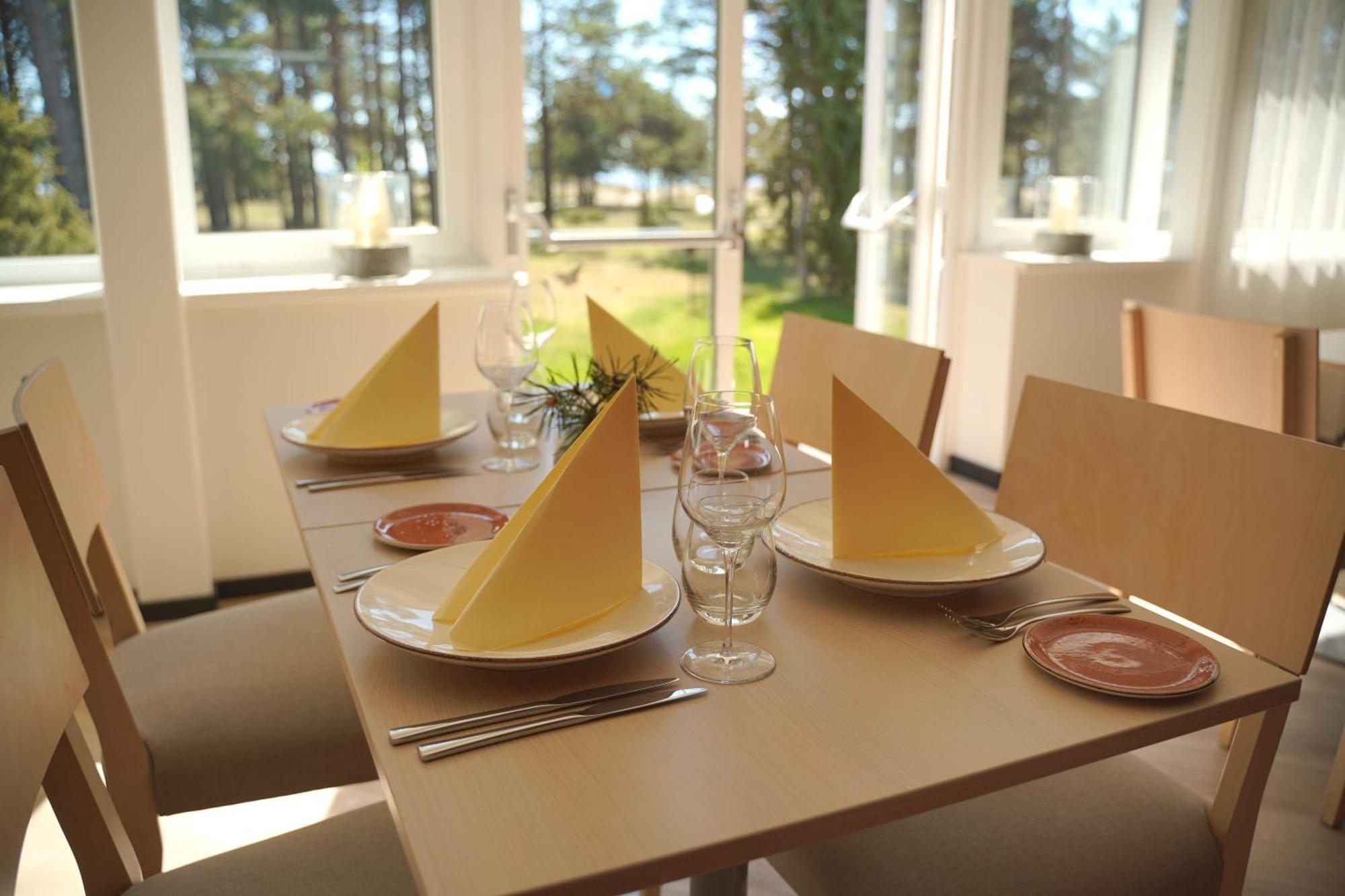Saaremaa Rannahotell ' Beach Hotel Mandjala Bagian luar foto