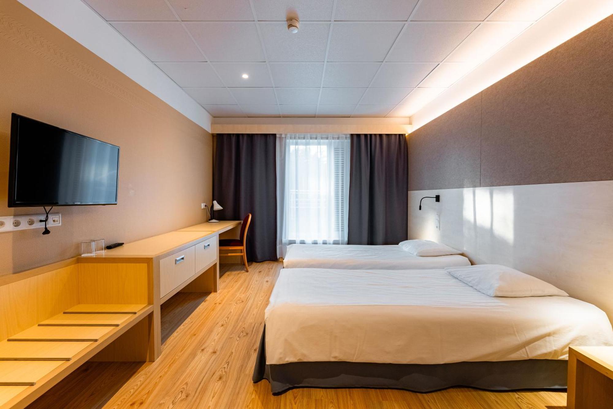 Saaremaa Rannahotell ' Beach Hotel Mandjala Bagian luar foto