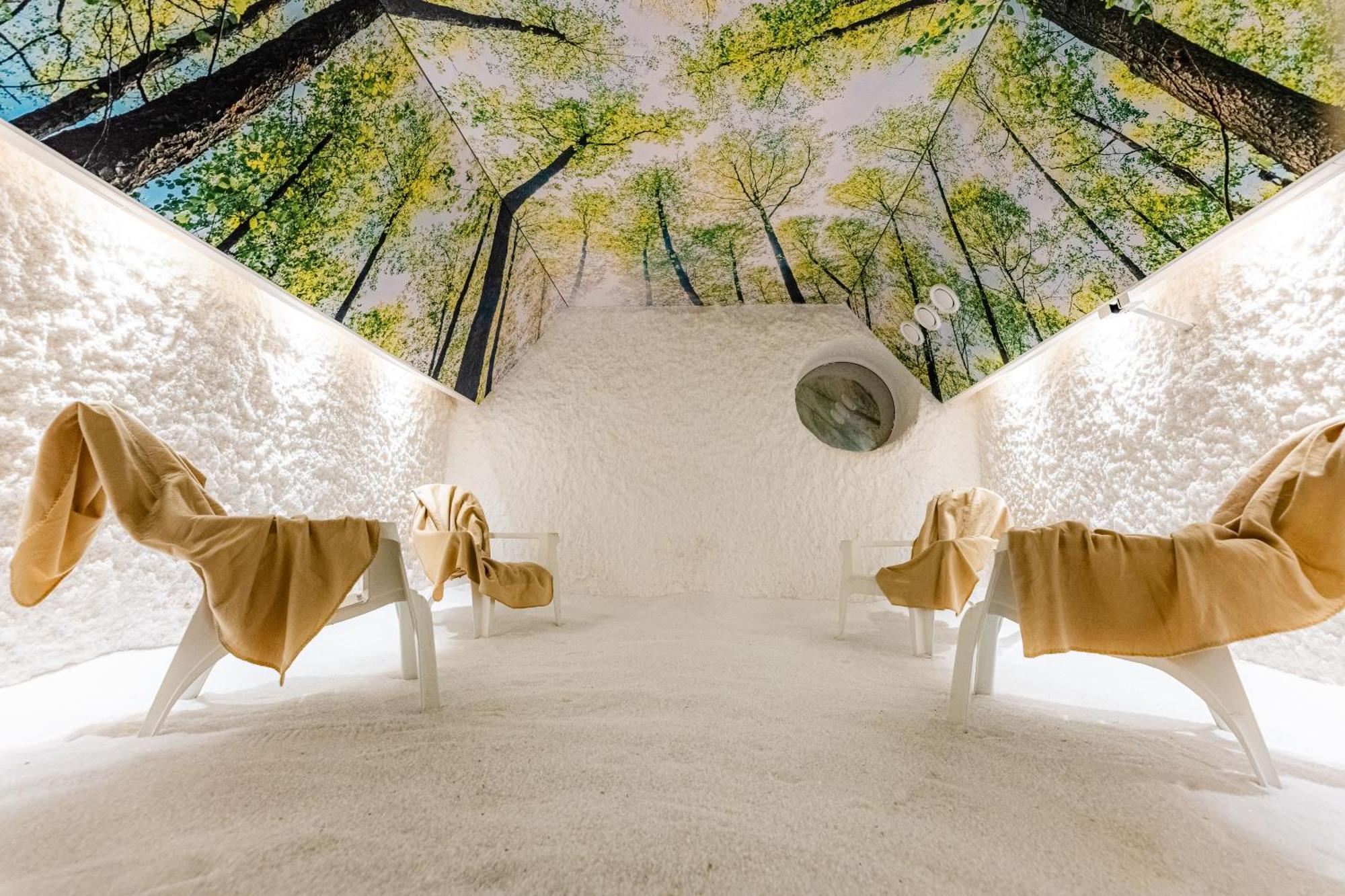 Saaremaa Rannahotell ' Beach Hotel Mandjala Bagian luar foto